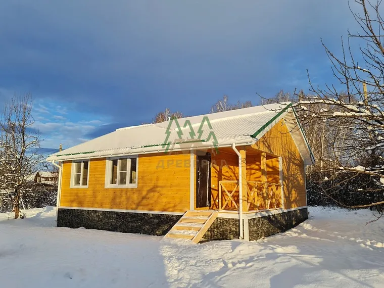 Дом 10 × 8 м с банным модулем