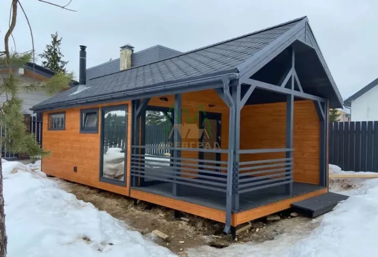 Баня с террасой 4,6 × 8 м