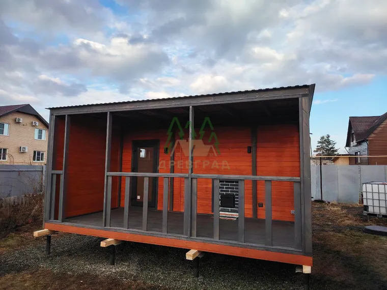 Баня с террасой 4,6 × 5 м